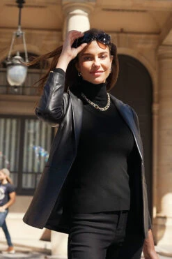 Black Luxe Leather Blazer -MIDI Clothing Shop 1cf6fd19c1f4fe7e6f7990889b3ebcaa8c329e30