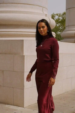 Wine Roll Neck Gold Zip Detail Jumper -MIDI Clothing Shop 47268a5972a6d7f3514d2e03ab491f1ab6cc18b5 1