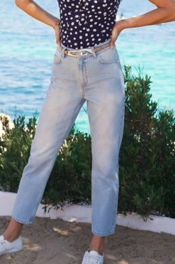 Light Wash Blue Straight Leg Jeans -MIDI Clothing Shop 8a6fcfe8464727e5f3bac94fe43c00e7f113adb0