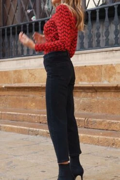 Black Wide Leg Cropped Jeans -MIDI Clothing Shop aa4504477a181a00f841c9fe9e58ecfd8333e2ef