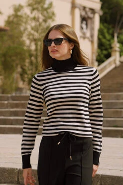 Black & Cream Stripe Print Roll Neck Gold Zip Detail Jumper -MIDI Clothing Shop b6e589550a4f786b0bf21fd78841cda3dada14cd