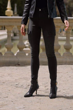 Charcoal Grey Skinny Cargo Jeans With Pocket Detail 15 Charcoal Grey Skinny Cargo Jeans With Pocket Detail -MIDI Clothing Shop c75306b67975eb0609e448c659598a80a241173b