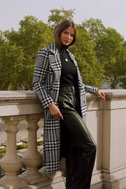 Black & White Dogtooth Print Longline Coat -MIDI Clothing Shop d7977094cdd61c66cd1c0e959dfcaac1db6fc412
