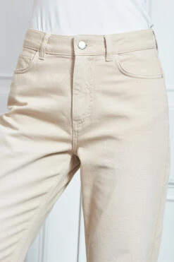 Ecru Girlfriend Jeans -MIDI Clothing Shop s107 girlfriend jean 066