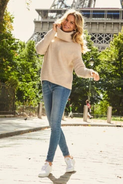 Cream Roll Neck Super Soft Knitted Jumper -MIDI Clothing Shop web 04 s20ow009nl s21tk375nl a20bd002be 007