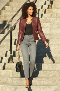 Burgundy Quilted Leather Collarless Jacket -MIDI Clothing Shop web 13 a21ol005 a20bd002gy 056