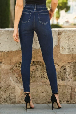 Indigo Blue Ultra-Stretch Comfort Fit Skinny Jeans -MIDI Clothing Shop web 43 a21tw064 a21bd011io 000038