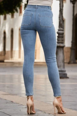 Mid Blue Pocket Detail Skinny Jeans 12 Mid Blue Pocket Detail Skinny Jeans -MIDI Clothing Shop web2 2304 17 s23bd026be0010 s22tj153cm0001 s22op002bn0003 17 546