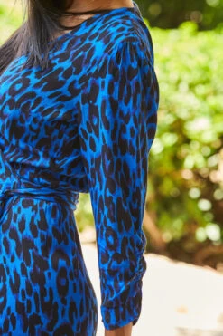 Cobalt Blue Animal Print Ruched Sleeve Midi Wrap Dress -MIDI Clothing Shop web 06 a22dw031blan 153