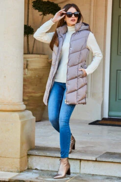 Taupe Padded Gilet With Pockets -MIDI Clothing Shop web 18 s23ow050bn0003 050