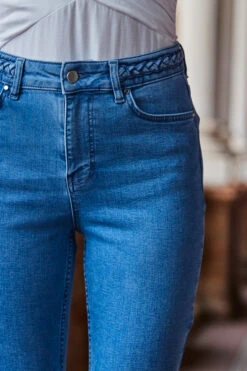 Mid Blue Braid-Detail Skinny Jeans -MIDI Clothing Shop web 2303 102 s23ow085rd0001 s23bd031be0010 102 343