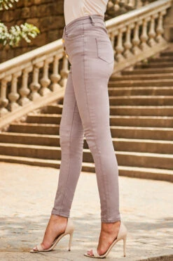 Mocha Brown Button Front Skinny Jeans 11 Mocha Brown Button Front Skinny Jeans -MIDI Clothing Shop web 2307 34 a21bd004bn0024 a23tk203nl0003 34 485 rt