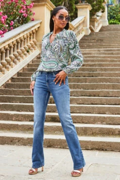 Mid Blue Mid Rise Bootcut Jeans -MIDI Clothing Shop web 2307 55 s23tw179ivcv01 s23bd010be0010 55 074 rt 1