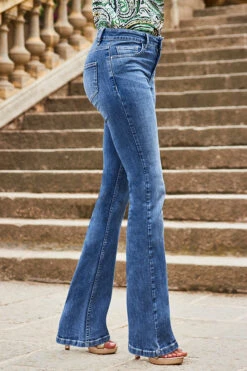 Mid Blue Mid Rise Bootcut Jeans -MIDI Clothing Shop web 2307 55 s23tw179ivcv01 s23bd010be0010 55 500 rt 1