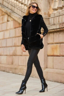 Black Luxe Faux Fur Gilet -MIDI Clothing Shop web 2309 11 a23ow020bk0001 a19tk090bk0001 s21bd014bk0001 11 028 2 4