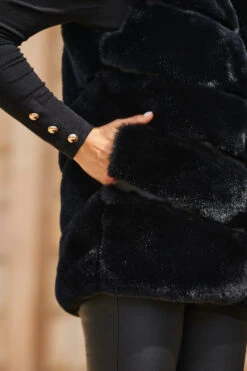 Black Luxe Faux Fur Gilet -MIDI Clothing Shop web 2309 11 a23ow020bk0001 a19tk090bk0001 s21bd014bk0001 11 264