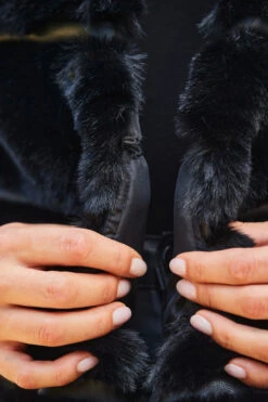 Black Luxe Faux Fur Gilet -MIDI Clothing Shop web 2309 11 a23ow020bk0001 a19tk090bk0001 s21bd014bk0001 11 288