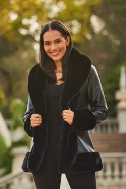 Black Faux Leather Coat With Faux Fur Trim 11 Black Faux Leather Coat With Faux Fur Trim -MIDI Clothing Shop web 2309 88 a23op007bk0001 a23bj002bk0001 a20tk001bk0001 88 058