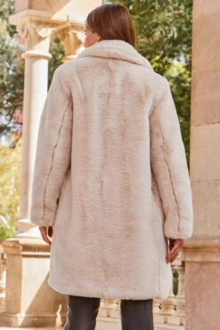 Cream Luxury Faux Fur Coat -MIDI Clothing Shop web 2309 92 a23ow023nl0001 92 270