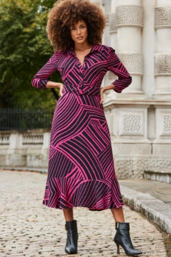 Pink & Black Geometric Print Belted Midi Dress -MIDI Clothing Shop web 2310 30 a23dw039pkge01 30 003