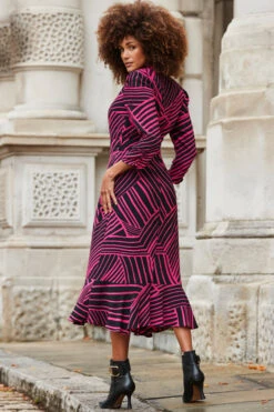 Pink & Black Geometric Print Belted Midi Dress -MIDI Clothing Shop web 2310 30 a23dw039pkge01 30 127
