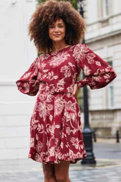 Burgundy & Ecru Floral Print Belted Fit & Flare Dress -MIDI Clothing Shop web 2310 35 a23dw113brfl01 35 106