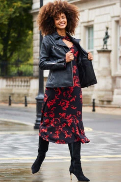 Black & Red Baroque Print Keyhole Detail Ruched Front Midi Jersey Dress -MIDI Clothing Shop web 2310 38 a23dj113rdcv01 a23ol008bk0001 38 121