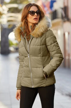 Khaki Green Faux Fur Trim Luxe Padded Coat With Silver Zip Pockets 12 Khaki Green Faux Fur Trim Luxe Padded Coat With Silver Zip Pockets -MIDI Clothing Shop web 23 s20ow012we 188 khaki rt