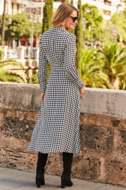 Black & White Dogtooth Print Midi Shirt Dress With Belt -MIDI Clothing Shop web 25 a21dw038bkge01 124