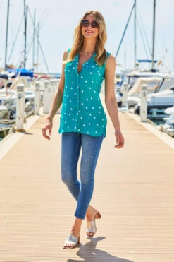 Mid Blue Cropped Perfect Skinny Jeans -MIDI Clothing Shop web 28 s22tw085grsp01 s22bd200be0010 002