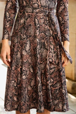 Animal Print Faux Wrap Midi Jersey Dress -MIDI Clothing Shop web 30 a20dj065sebn01 108