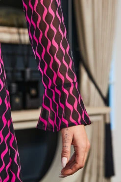 Black & Pink Geometric Print Wrap Front Dress 12 Black & Pink Geometric Print Wrap Front Dress -MIDI Clothing Shop web 41 s22dw004bkpk01 089