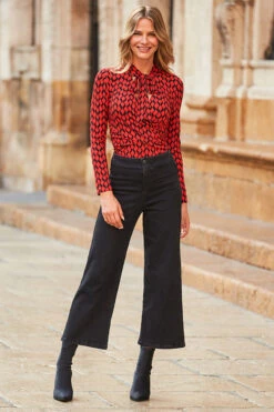 Black Wide Leg Cropped Jeans -MIDI Clothing Shop web 51 a22tj007rdge01 a22bd022bk0001 069 rt