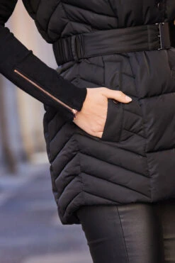 Black Faux Fur Trim Belted Padded Gilet With Hood 16 Black Faux Fur Trim Belted Padded Gilet With Hood -MIDI Clothing Shop web 85 s23ow007bk0001 200