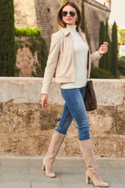 Ecru Collared Leather Jacket -MIDI Clothing Shop web 88 a22ol003eu0001 a20tk008nl0001 214