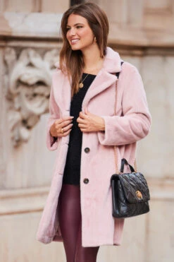 Soft Pink Super Cosy Faux Fur Coat -MIDI Clothing Shop web rt 89 a22ow061pk0014 210